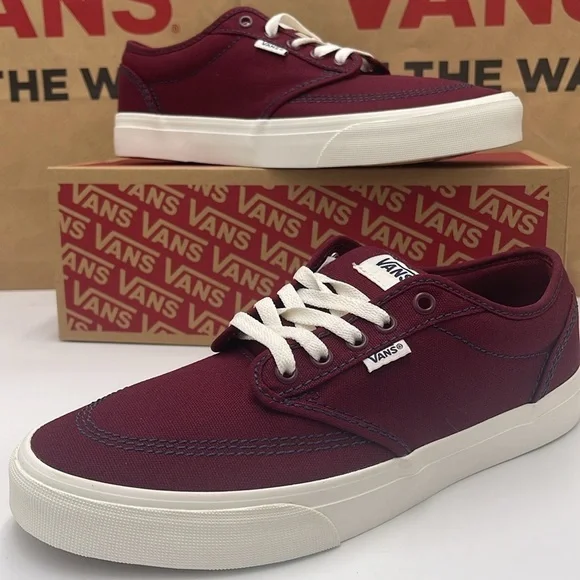 Vans Men's Burgundy Canvas Sneakers Atwood
Outdoor Port Rovale
VN000CX84QU - Picture 14 of 16